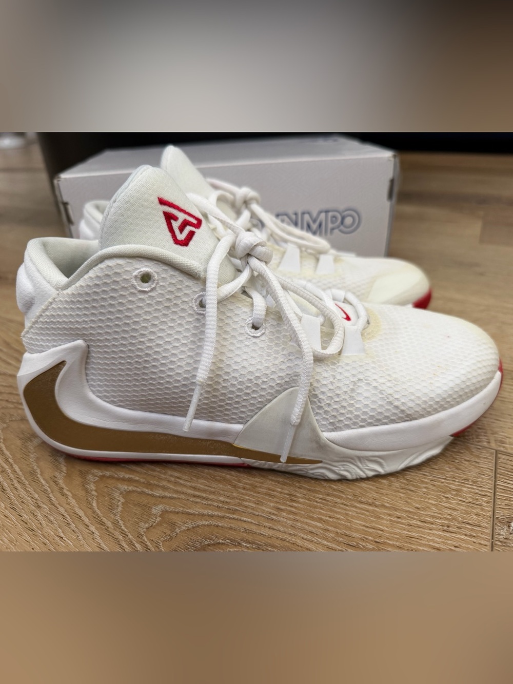 Nike zoom freak 1 roses sneakers